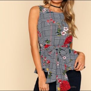 🆕Darbie Plaid Floral Tie Top!🆕